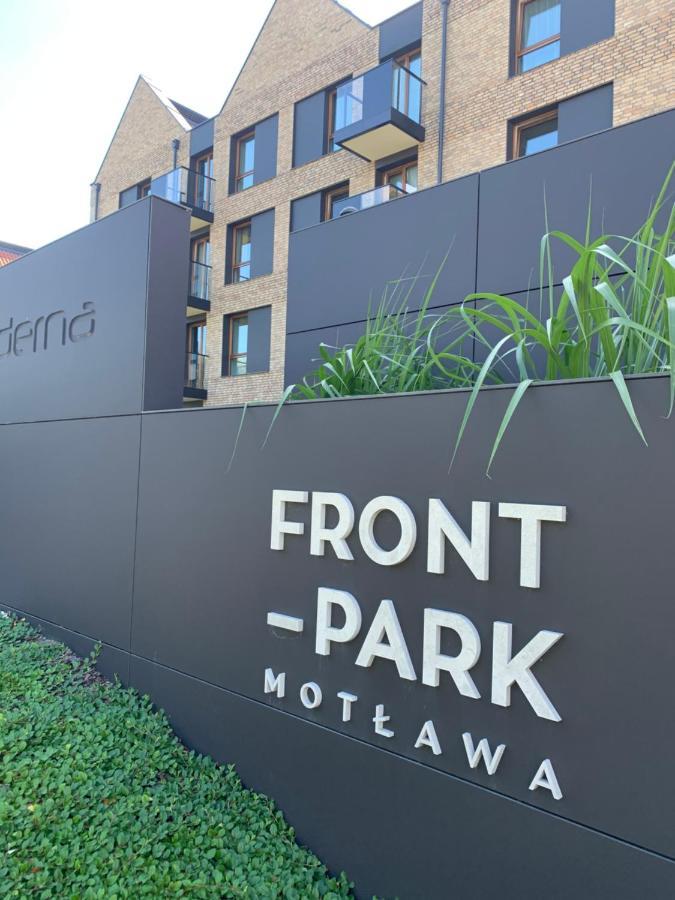 Baltic Riviera Apartments - Garden Sanctuary Retreat กดัญสก์ ภายนอก รูปภาพ