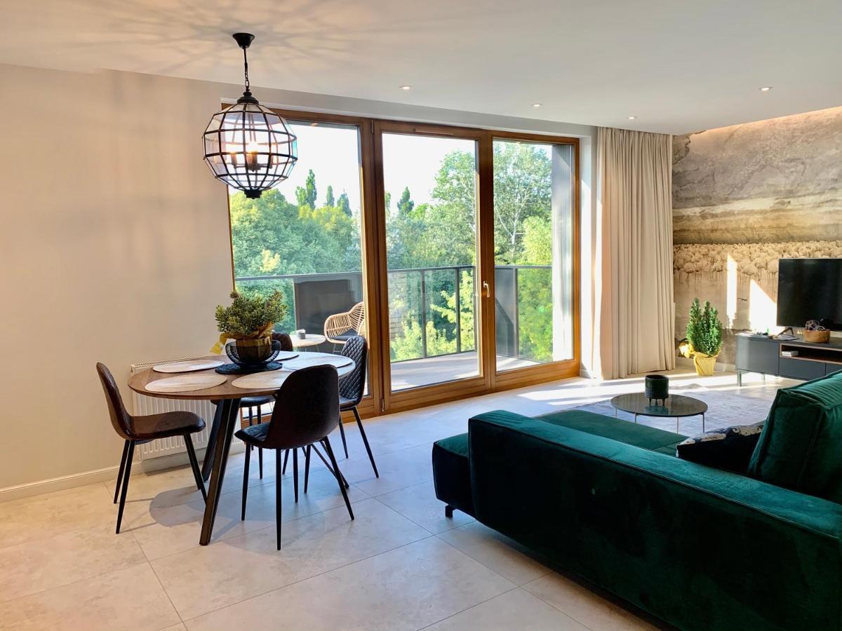Baltic Riviera Apartments - Garden Sanctuary Retreat กดัญสก์ ภายนอก รูปภาพ
