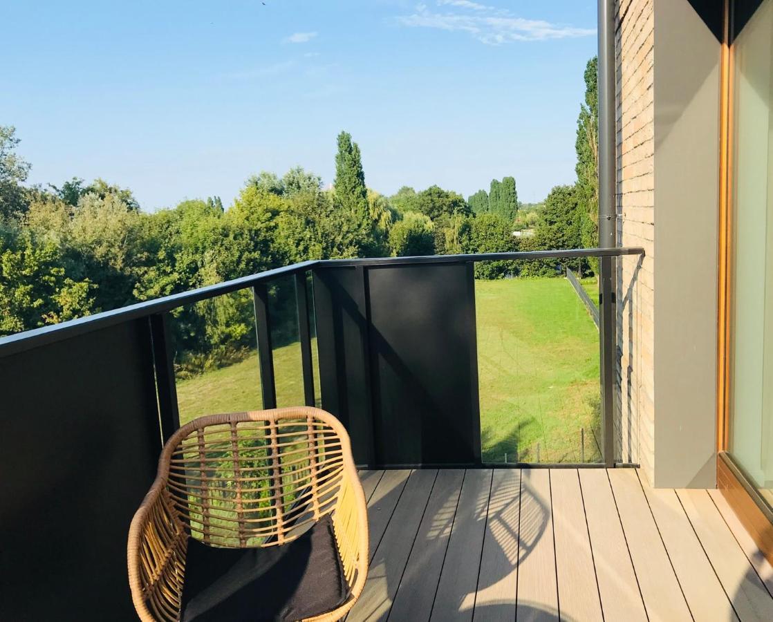 Baltic Riviera Apartments - Garden Sanctuary Retreat กดัญสก์ ภายนอก รูปภาพ