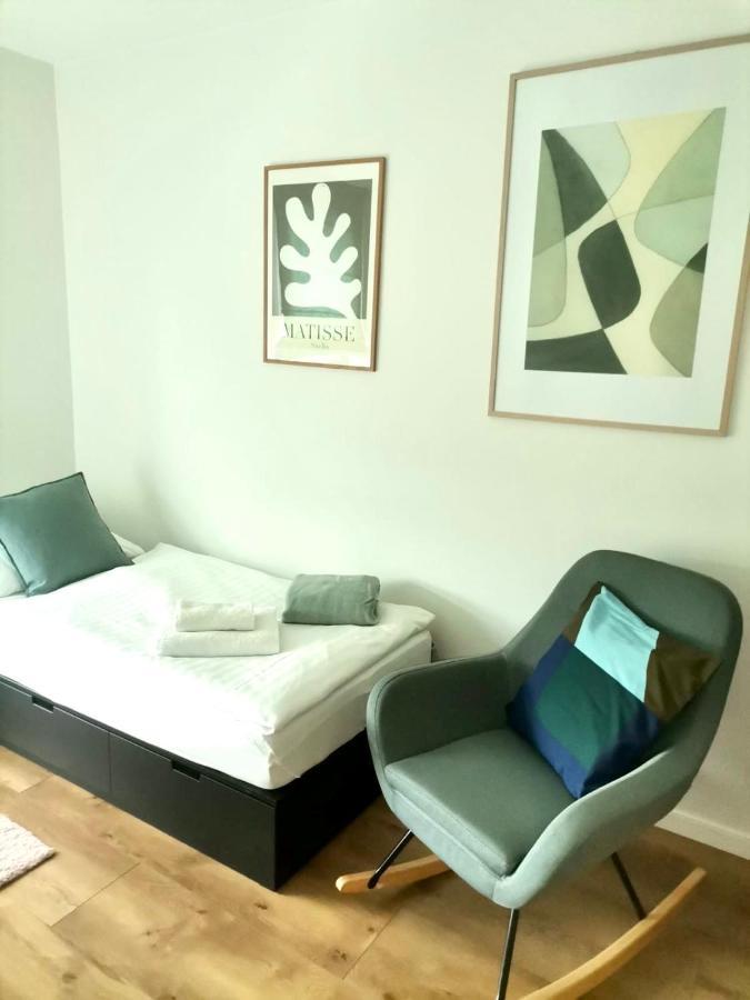Baltic Riviera Apartments - Garden Sanctuary Retreat กดัญสก์ ภายนอก รูปภาพ